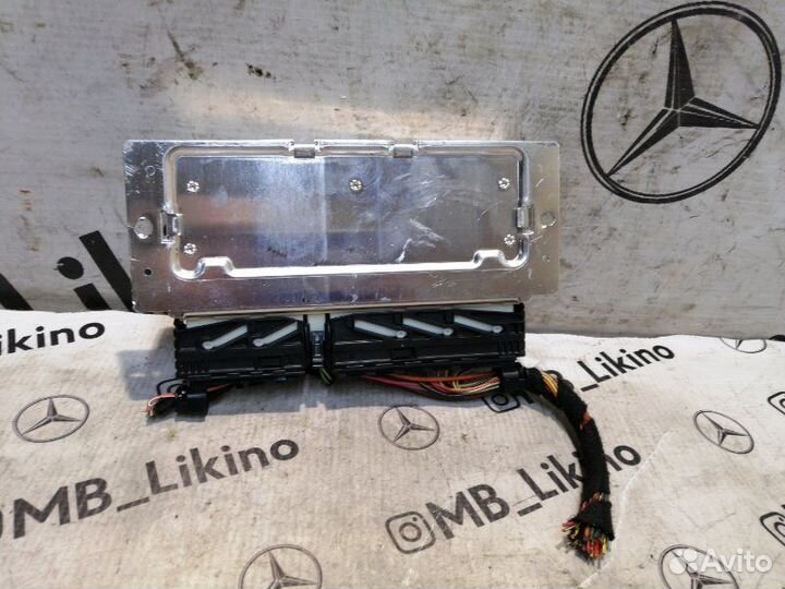 Блок управления пневмоподвеской Mercedes Gl X164