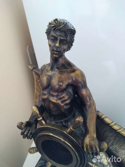 Подчасник, скульптура senserrich M, бронза