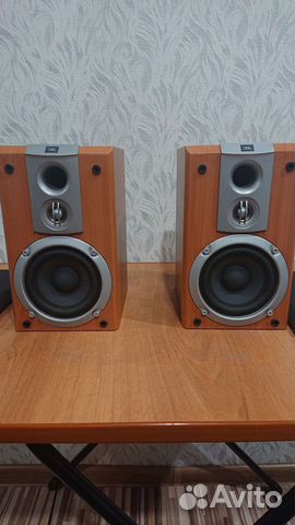Колонки JBL