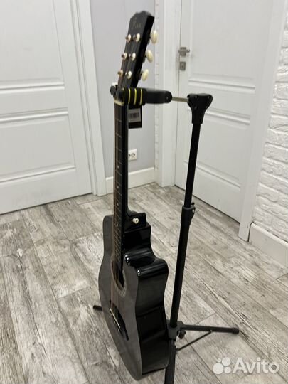 Гитара с чехлом