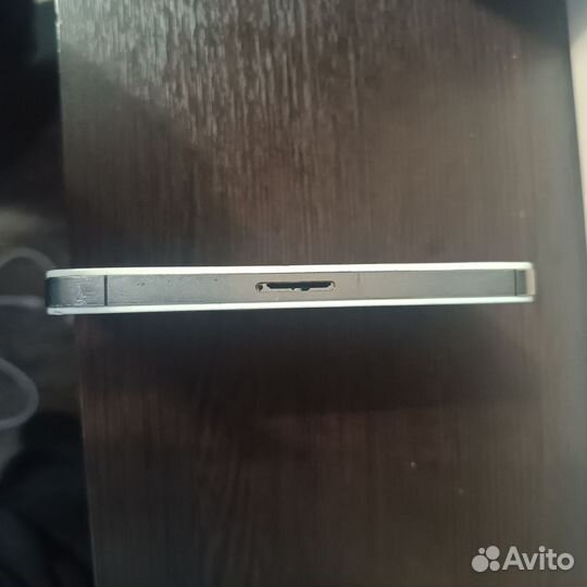 iPhone 4S, 16 ГБ