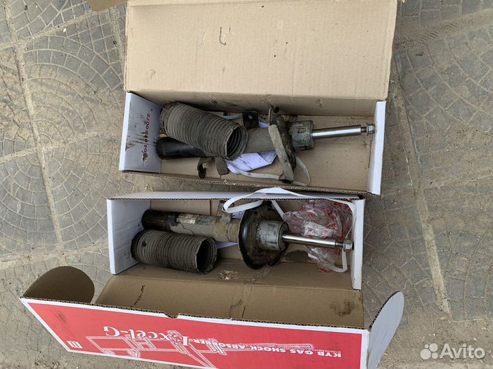 Передние амортизаторы Ford Kuga 1.6 182 лс 2014