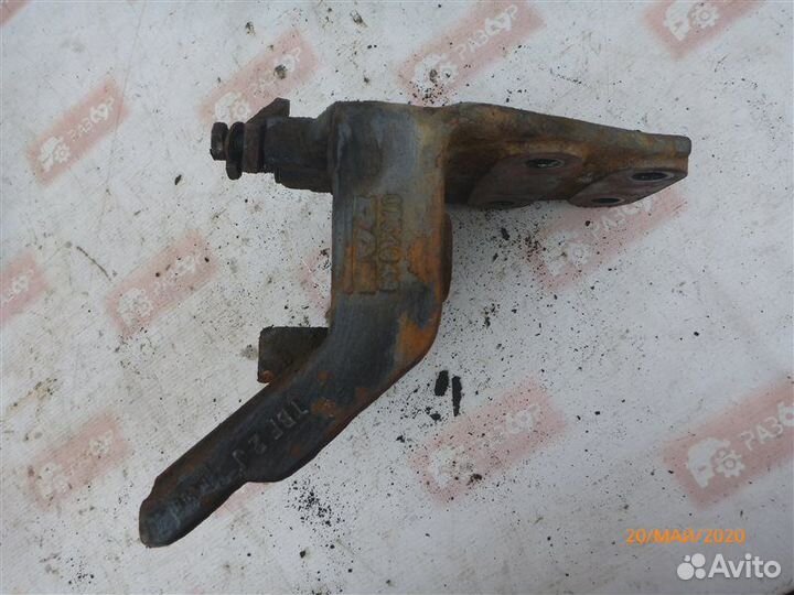 Кронштейн рессоры передний левый Daf Cf 85