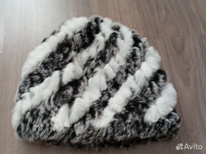 Шапка вязанный натуральный мех кроликами