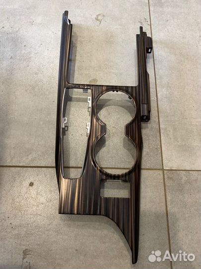 Накладка центральной консоли Toyota Camry V70