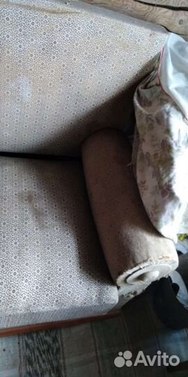 Старинный антикварный диван