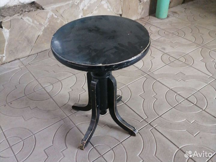 Стул для фортепиано