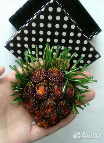 Брошь из бисера 