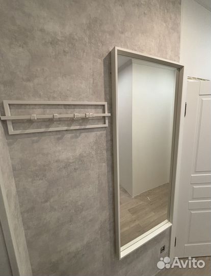 Вешалка настенная umbro Cubiko белая