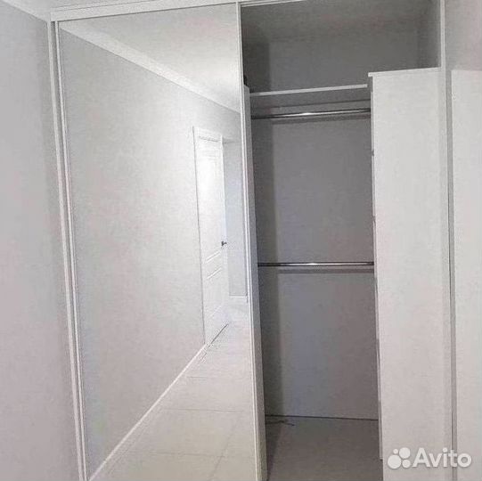 Шкаф с антресолью