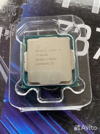 Процессор i7-8700