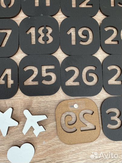 Магнитный календарь на холодильник