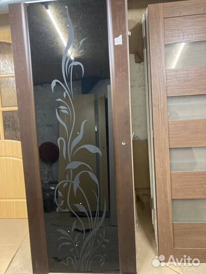 Межкомнатная дверь на 80 шпон, массив акрил