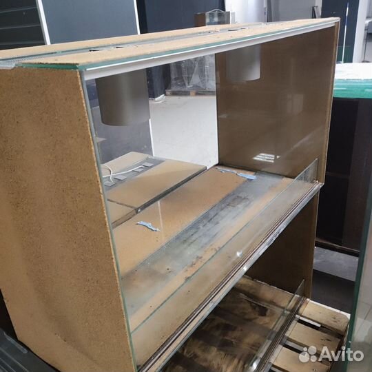 Стеклянные витрины для рептилий и птиц