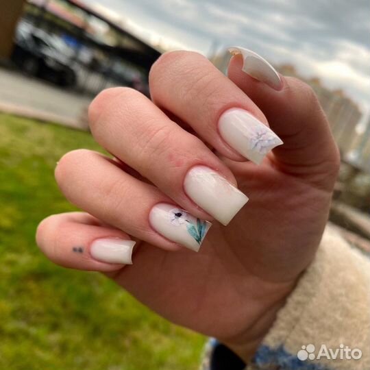 Маникюр с покрытием гель-лаком