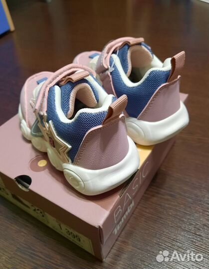 Кроссовки новые 25 (15,5 по стельке)