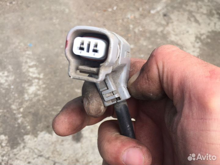 Проводка стояночного тормозаMitsudishi Outlanbr 3