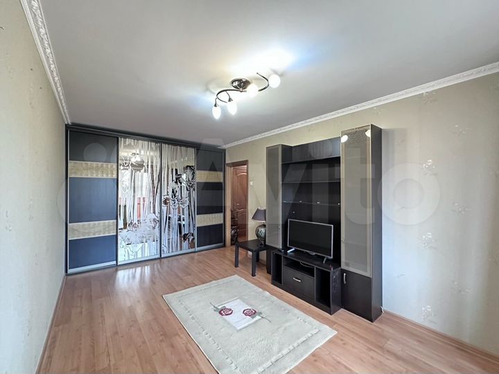2-к. квартира, 50 м², 6/10 эт.