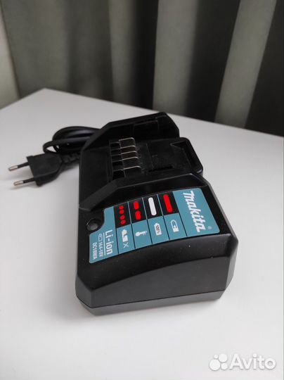 Зарядное устройство makita DC18WA