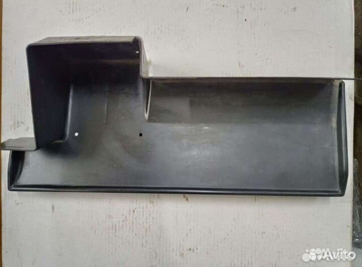 Полка панели приборов Нива 21213-5303090