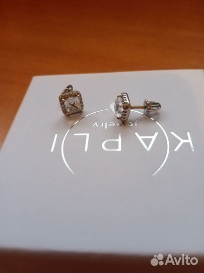 Продаю серьги