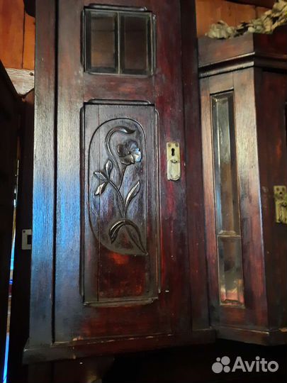 Антикварный буфет