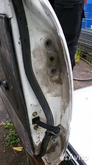 Двери на toyota corolla AE100 5аfe