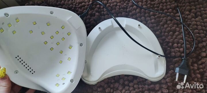 Ультрафиолетовая лампа для маникюра