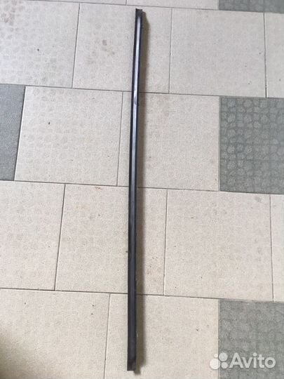 Уплотнитель двери Mercedes GLK X204