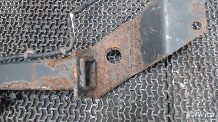 Прицепное устройство Toyota Sequoia, 2002