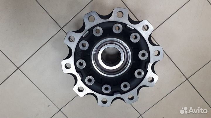 Ступица прицепа Шмитц ось Мерседес подшипник SKF