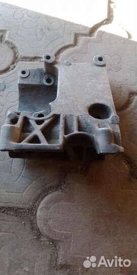 Кронштейн компрессора кондиционера форд фокус 2