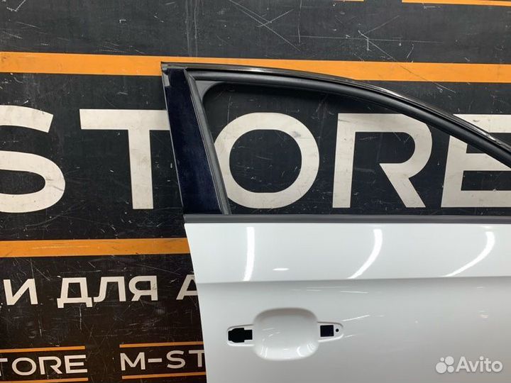 Дверь передняя правая Audi A1 8X caxa 2012