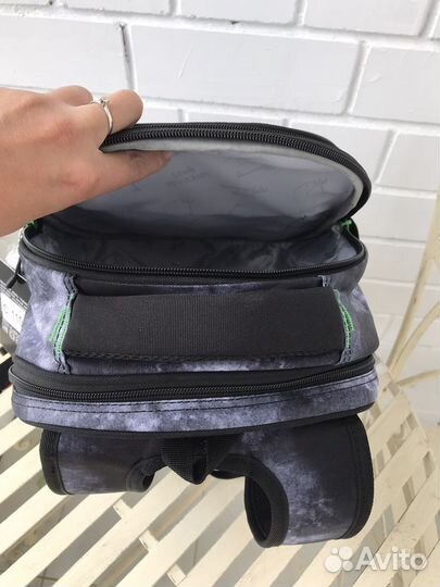 Ранец школьный для мальчика новый