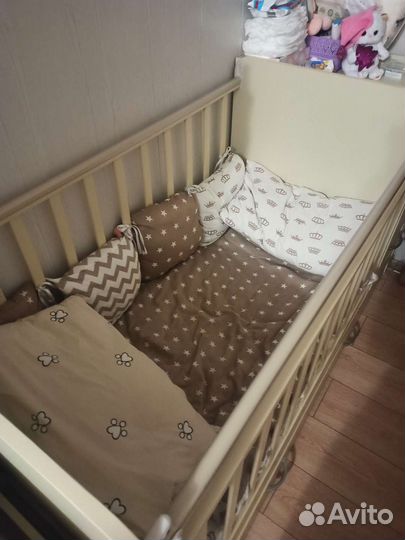 Комплект бортиков в кроватку с балдахином