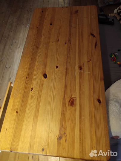 Стол детский из натурального дерева