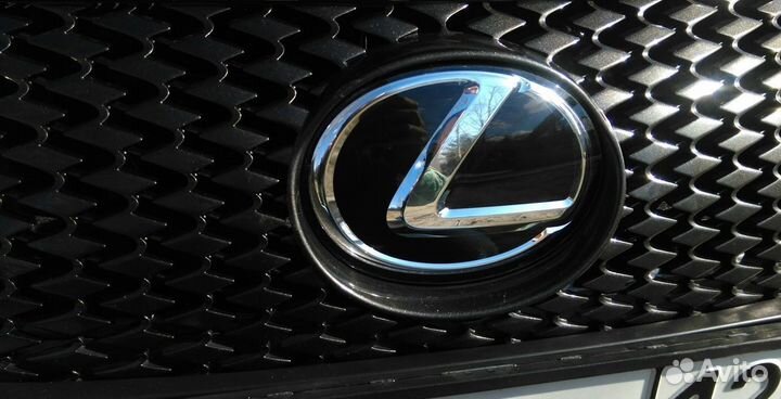 Стеклянная эмблема Lexus в решетку радиатора Z2KW1