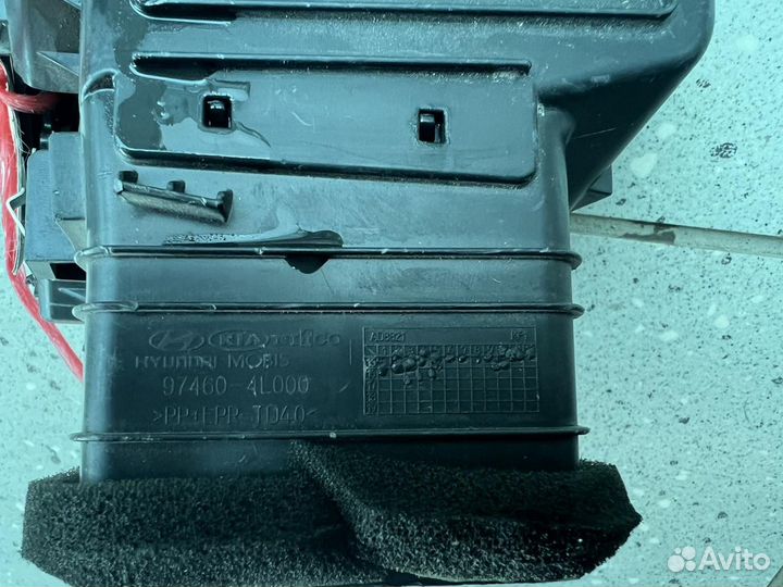 Дефлектор воздушный левый Solaris 2010-2017