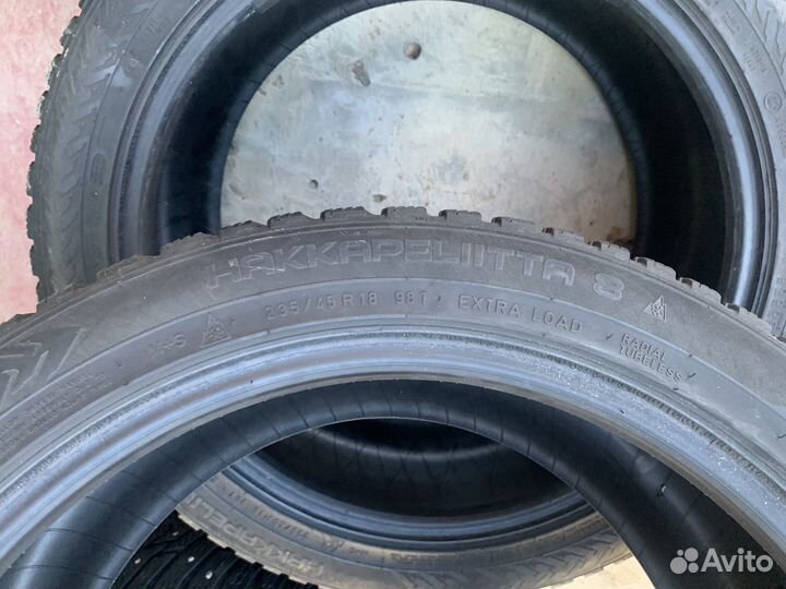 Nokian Tyres Hakkapeliitta 8 235/45 R18