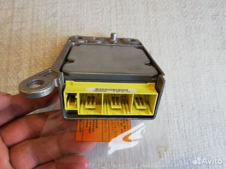 Блок управления SRS AirBag Ниссан Альмера Н 16