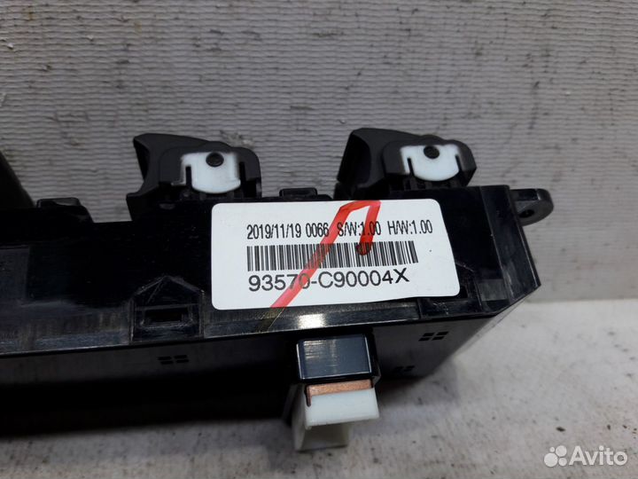 Блок управления стеклоподъемниками Hyundai Creta