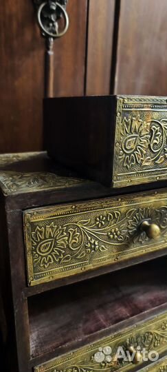 Шкатулка комодик из ценных пород дерева и латунь