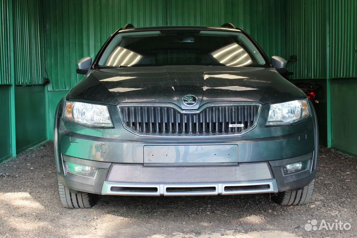 Защитная сетка радиатора хром Skoda Octavia (2013
