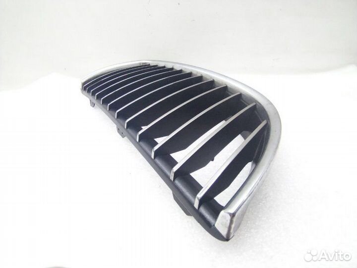 Решетка радиатора передняя правая Bmw 3-Series E90