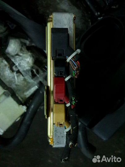 Компьютер - блок управления двигателем Ауди 80 b4