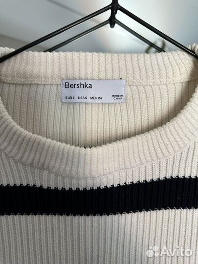 Джемпер короткий bershka s