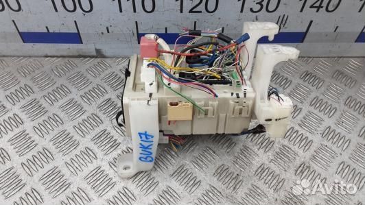 Блок предохранителей toyota avensis T27 (BUK17M101