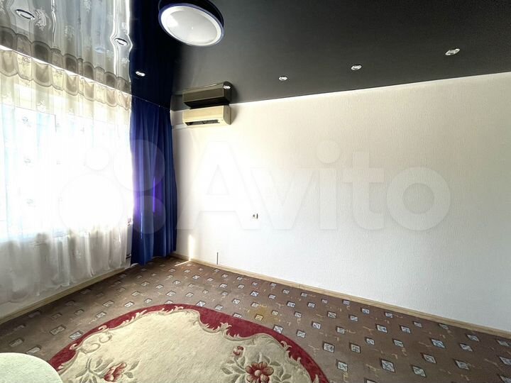 2-к. квартира, 52 м², 10/10 эт.