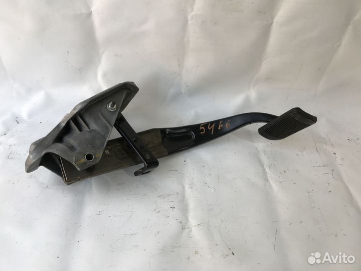 Педаль тормоза Jeep Grand Cherokee WK2