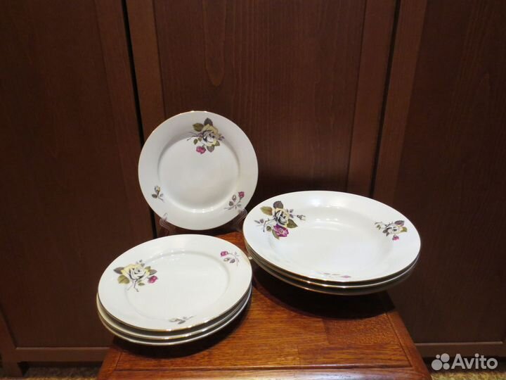 Тарелки Фарфор Польша 5 штук суповые и десертные